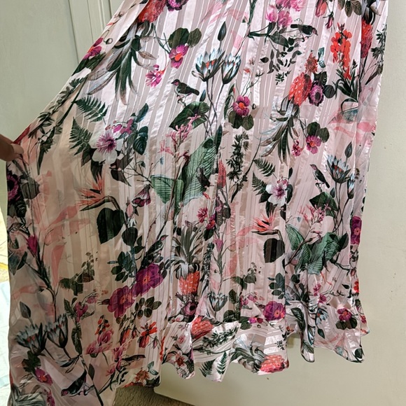 Banana Republic floral dress - Picture 11 of 13